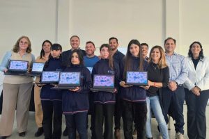 Punilla: alumnos y docentes de cuatro localidades recibieron netbooks