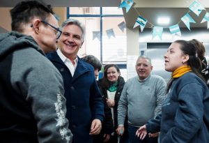 Río Cuarto: Llaryora visitó la Fundación Kalen y anunció una ayuda económica de $30 millones