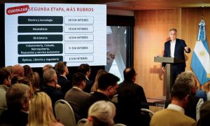 Llaryora impulsa el consumo con planes de financiación de hasta 20 cuotas sin interés