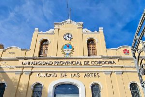 En 2027, la Universidad Provincial formará profesionales en el cuidado de personas