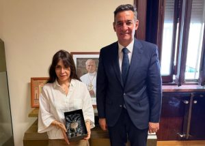 Siciliano se reunió en el Vaticano con Emilce Cuda, secretaria de la Pontificia Comisión para América Latina